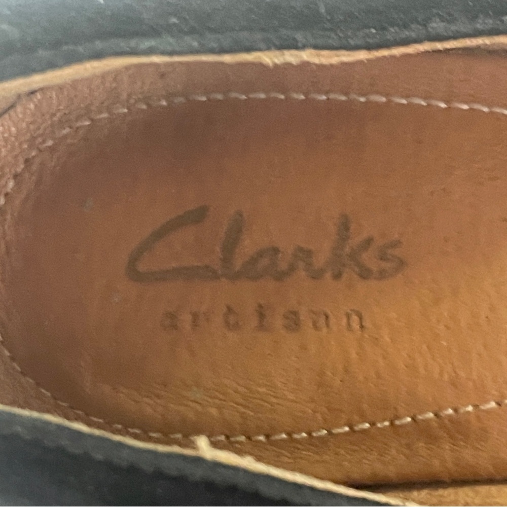 Clark's Artisan Women's Black Suede Mid-Heel Pumps in size 7.5 - Picture 8 of 9